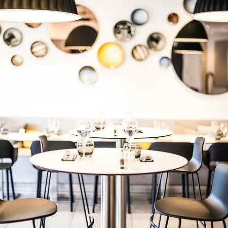 Hotel Ibis Styles Cite Espace 3*