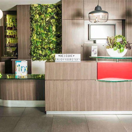 Ibis Styles Cite Espace 호텔
