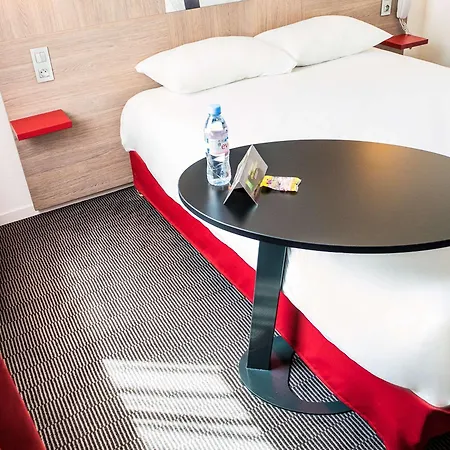 Hotel Ibis Styles Cite Espace 3*