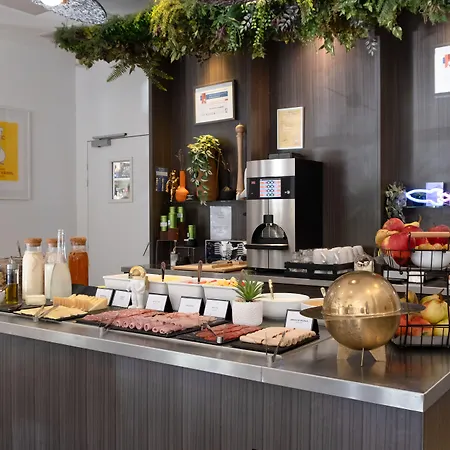 Hotel Ibis Styles Cite Espace 3*