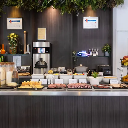 Hotel Ibis Styles Cite Espace 3*