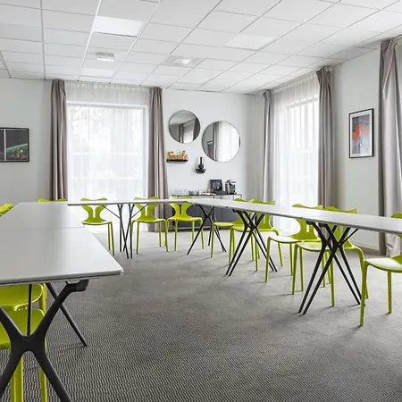 Ibis Styles Cite Espace ホテル 3*