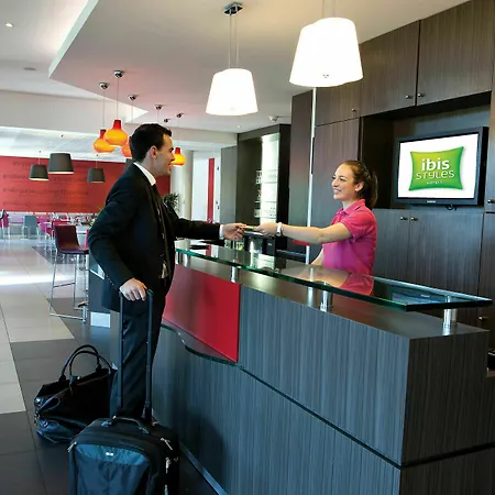 Ibis Styles Cite Espace Hotel