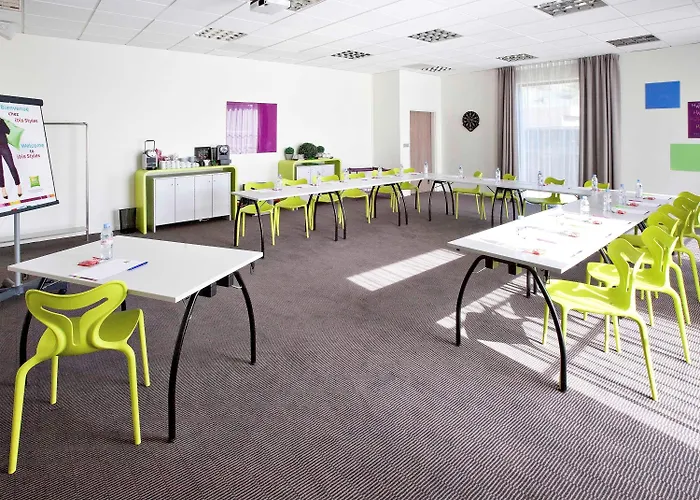 Ibis Styles Cite Espace Otel 3*