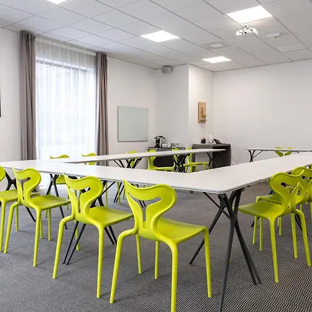 Ibis Styles Cite Espace 3*
